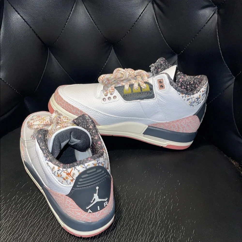 Jordan 3 Retro Big kids Sneakers in White and Pink Vintage Floral. Brand New‼️ - Picture 1 of 11